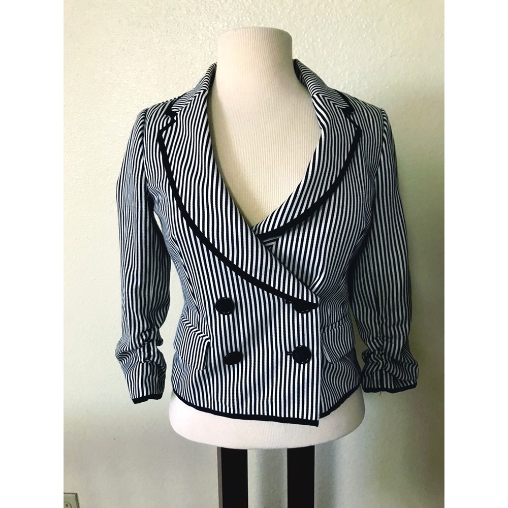 Super cute blazer